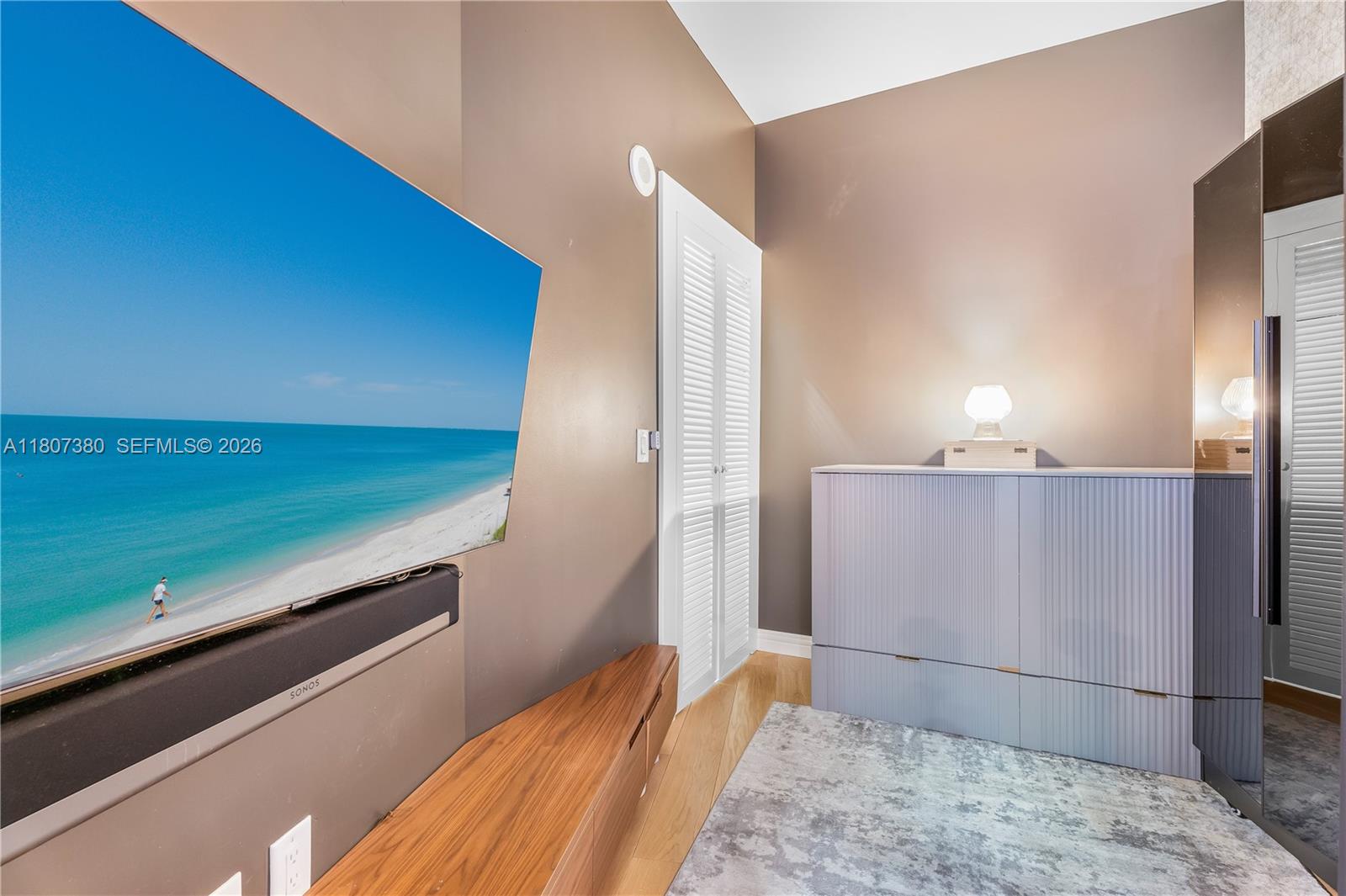 PARAMOUNT MIAMI WORLDCENT - Residential