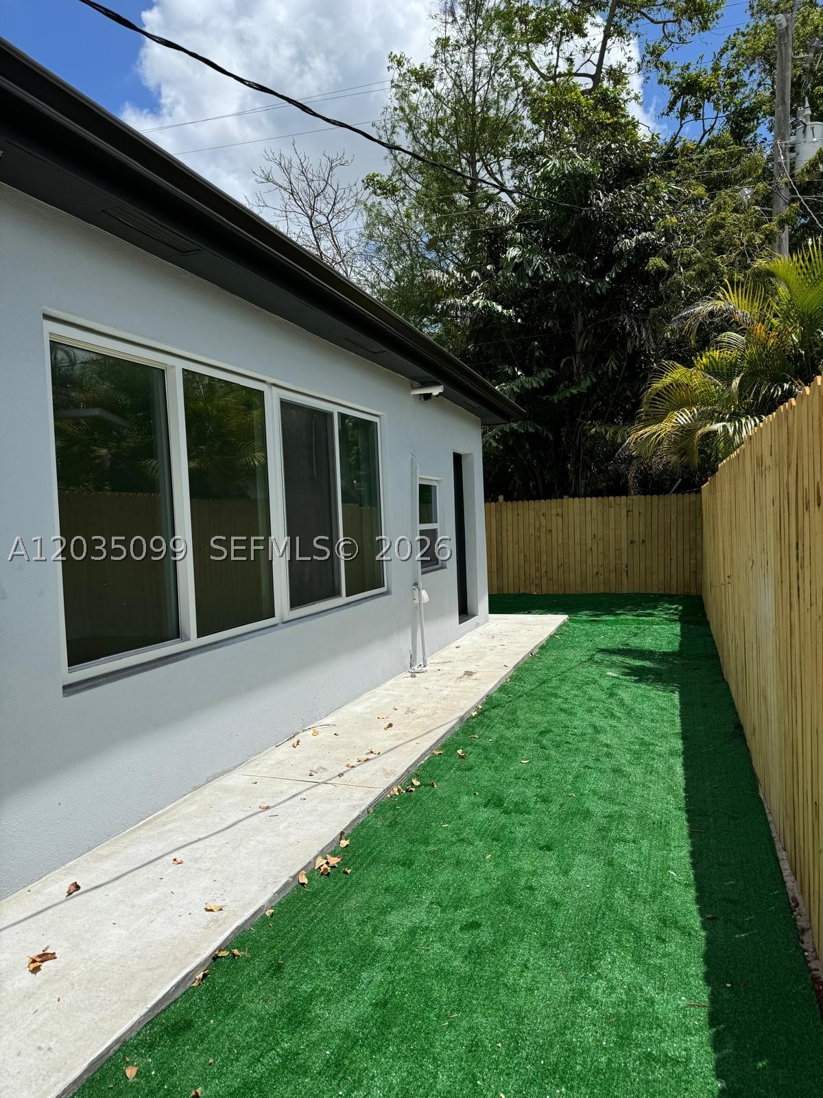PLAYLAND ISLES - Residential Lease