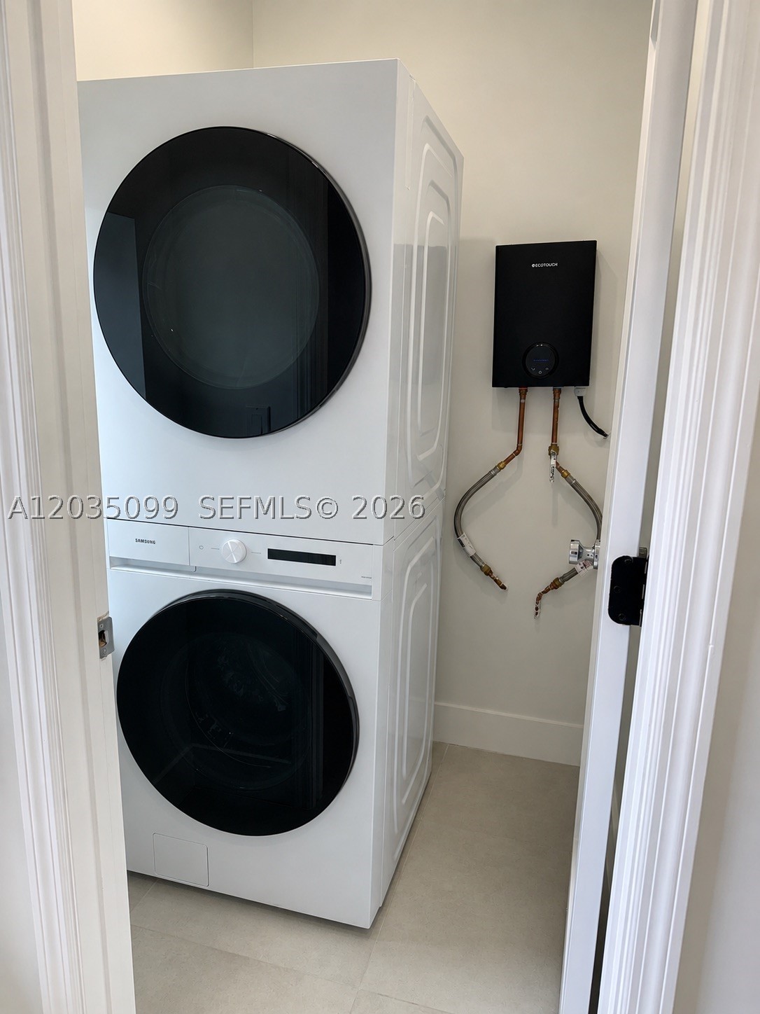 PLAYLAND ISLES - Residential Lease