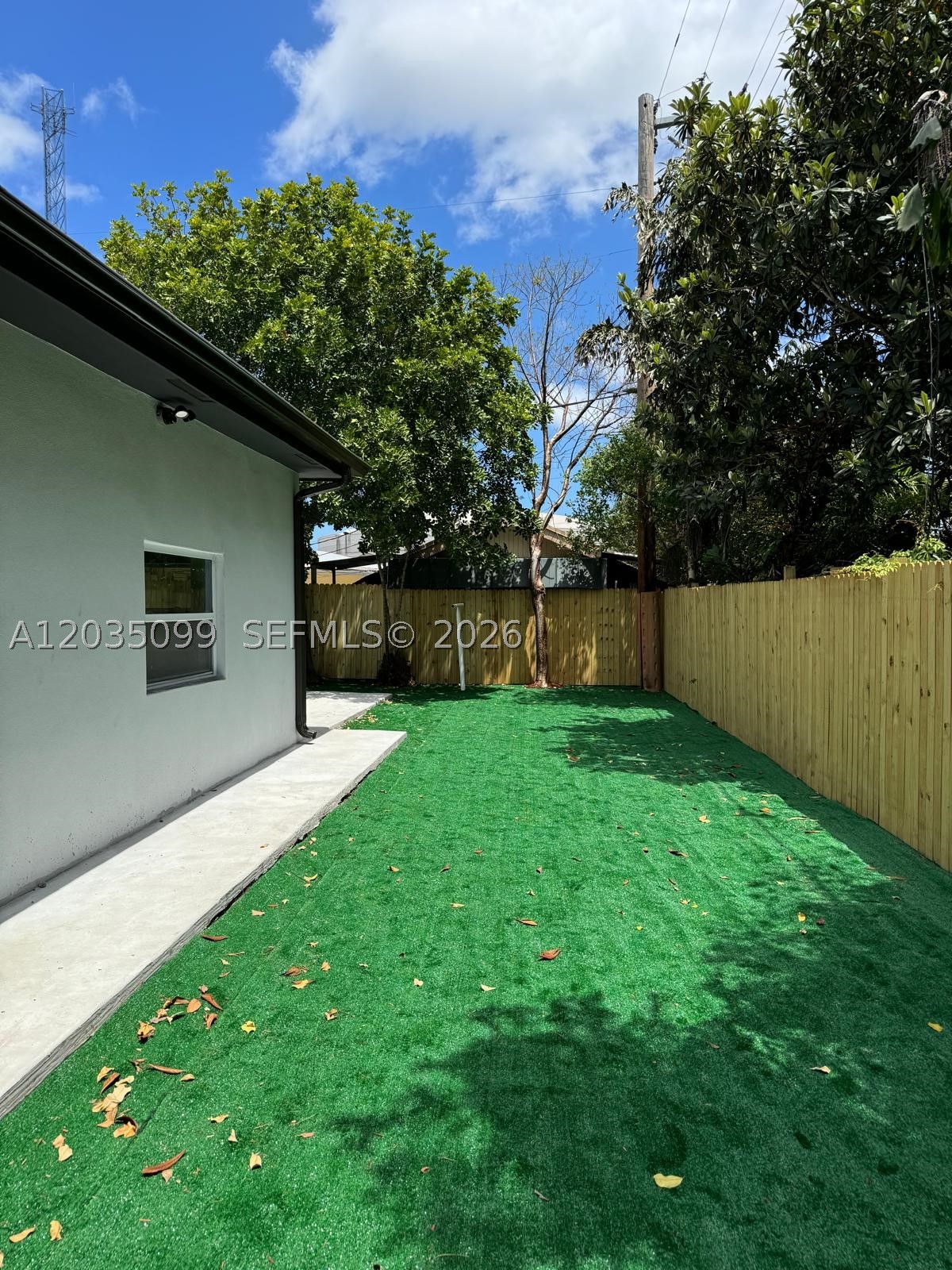 PLAYLAND ISLES - Residential Lease