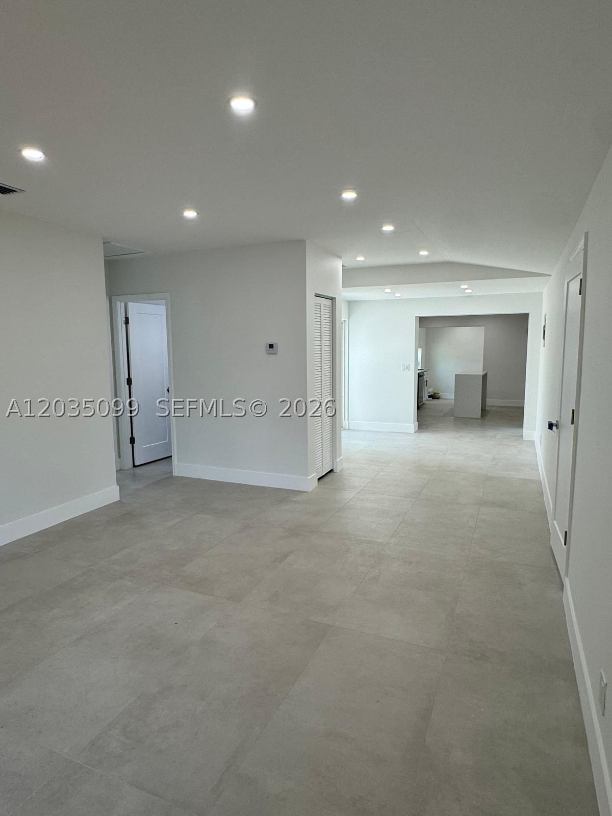 PLAYLAND ISLES - Residential Lease
