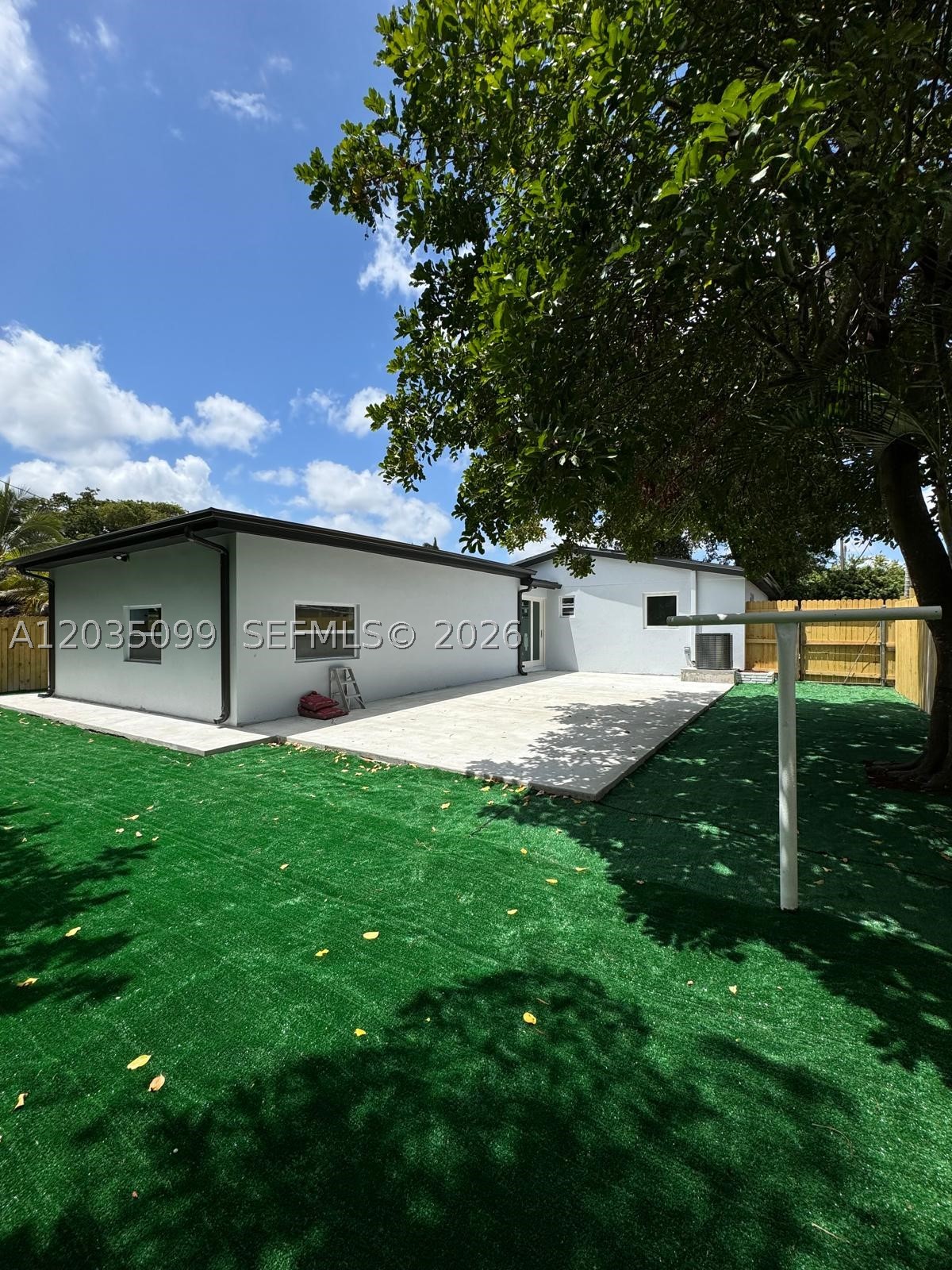 4-bedroom, 2.5-bathroom home available. Featuring updated kitchen, appliances, flooring, windows, and more, with modern finishes throughout. Near multiple schools and houses of worship!