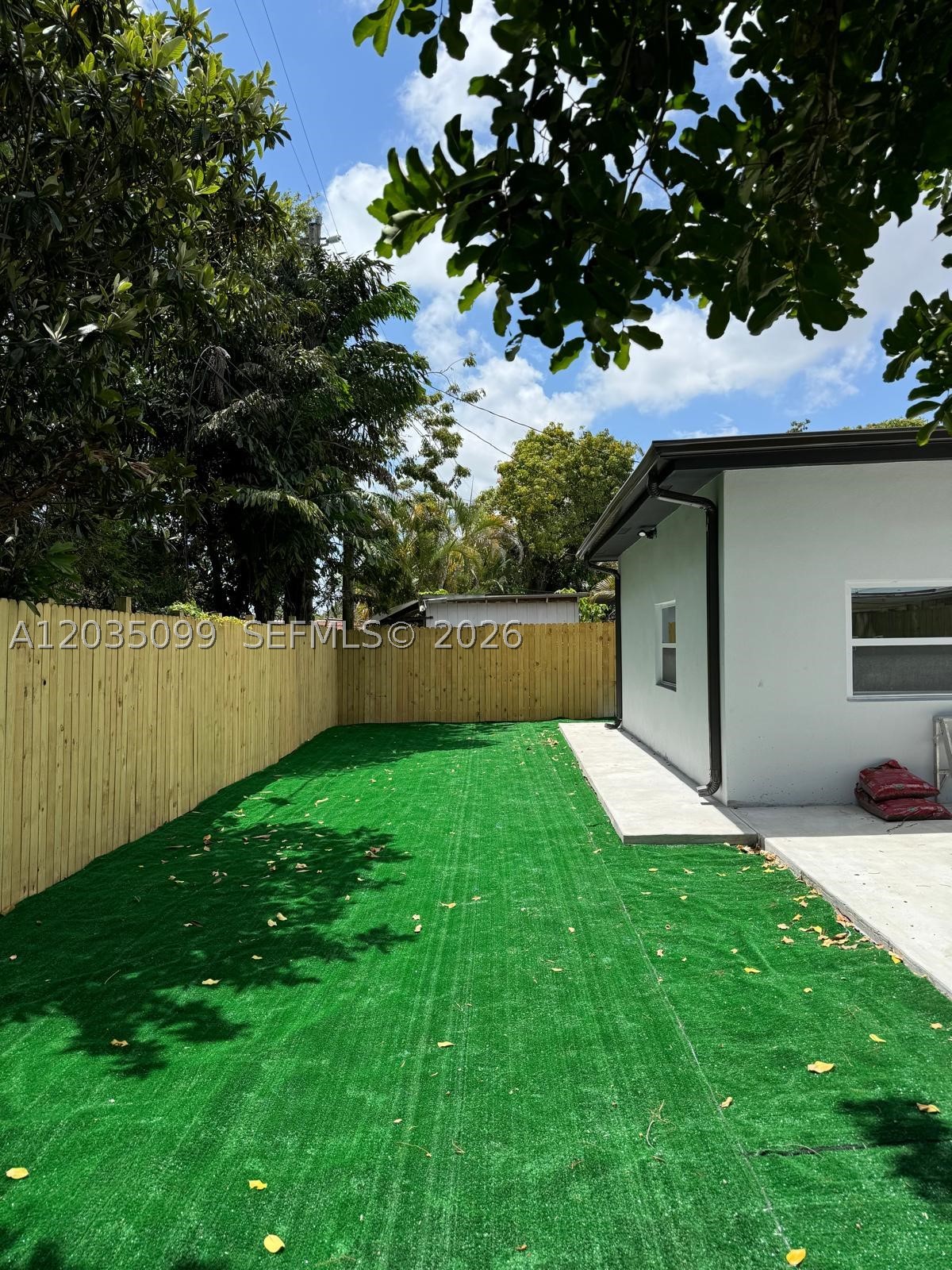 PLAYLAND ISLES - Residential Lease