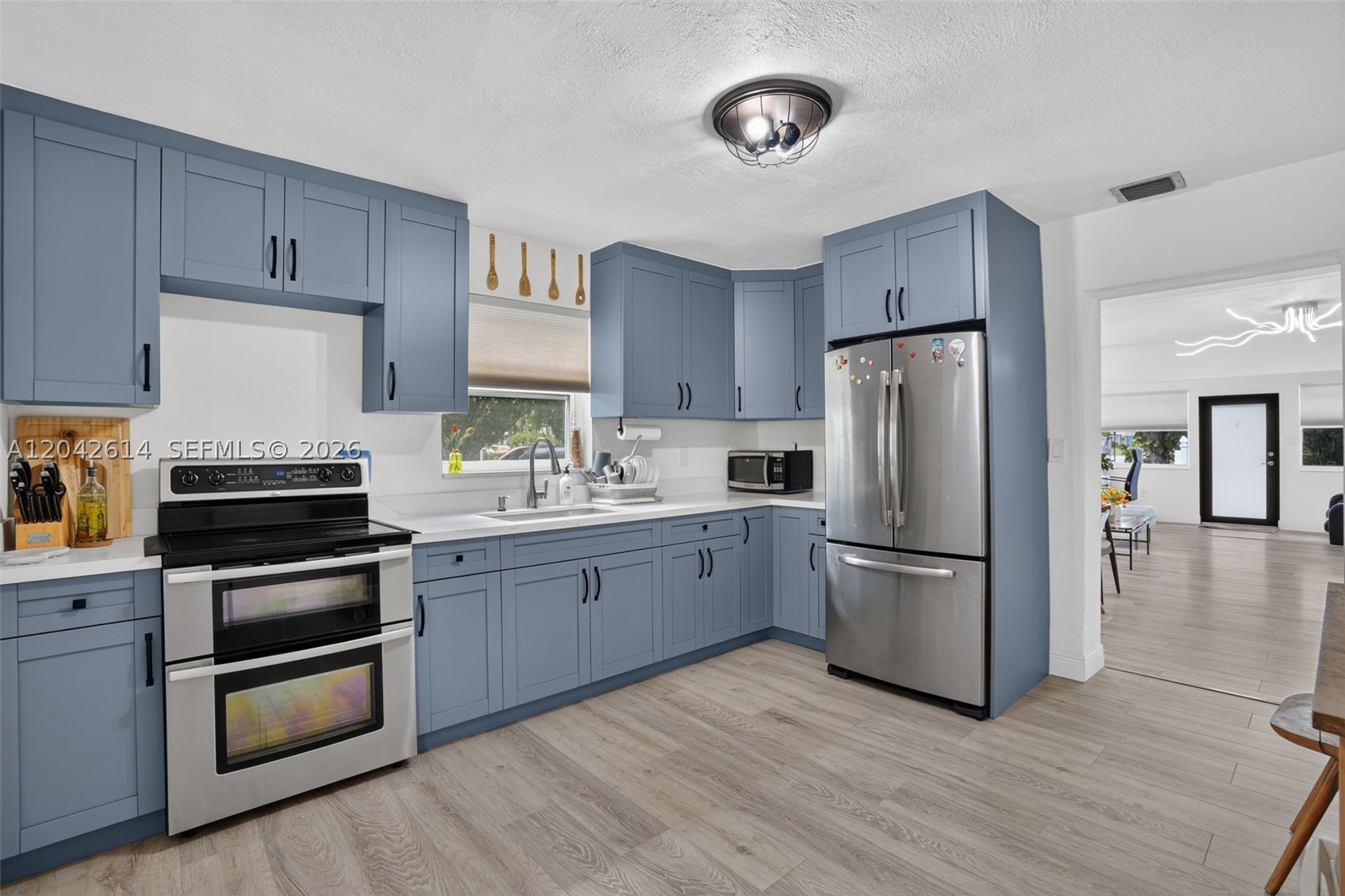 HOLLYWOOD PARK - Residential
