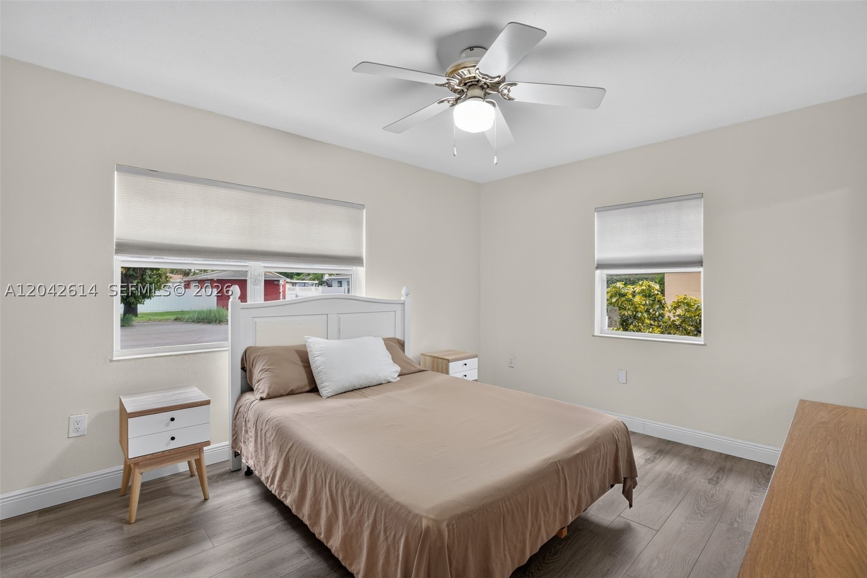 HOLLYWOOD PARK - Residential