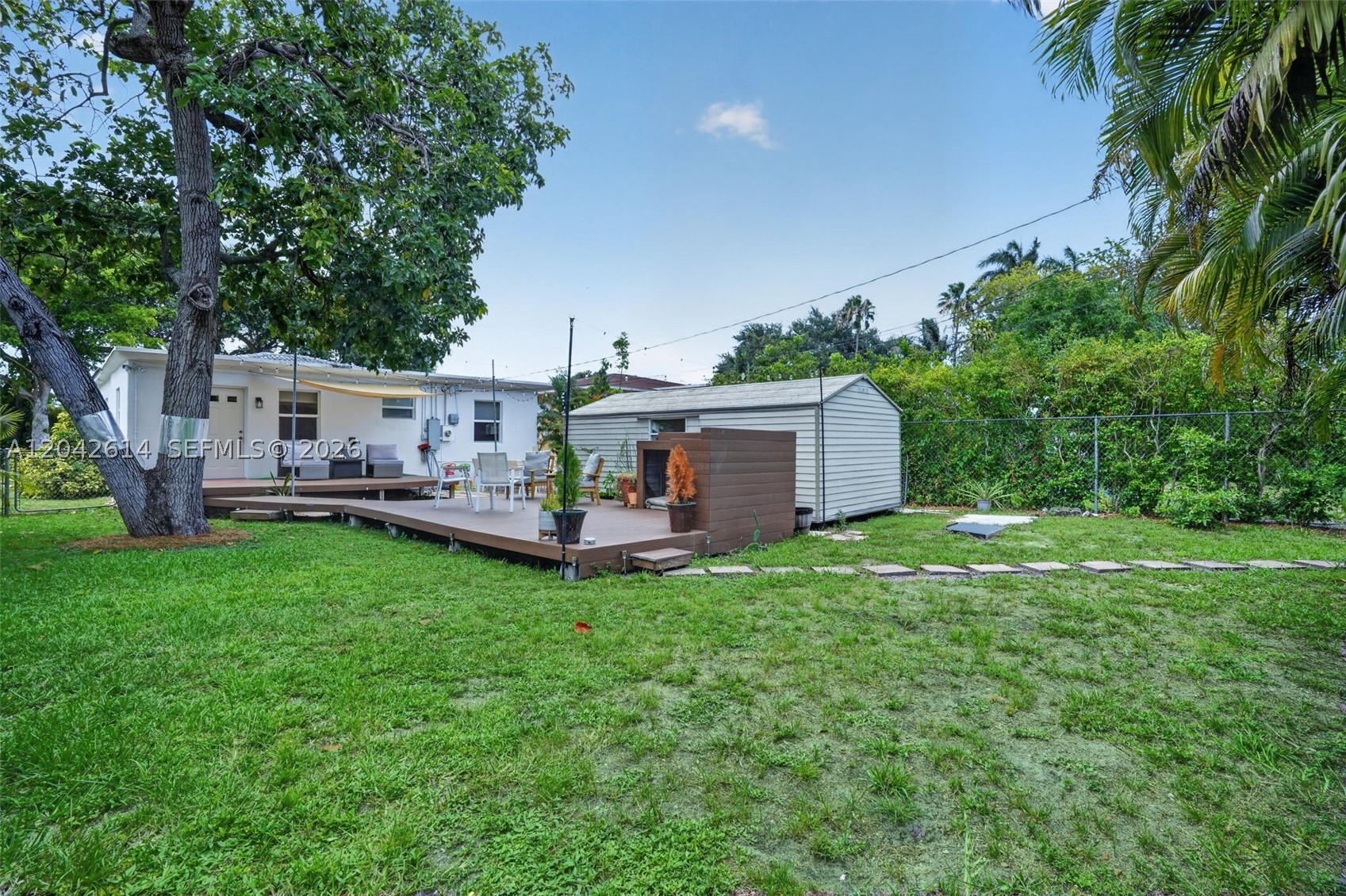 HOLLYWOOD PARK - Residential