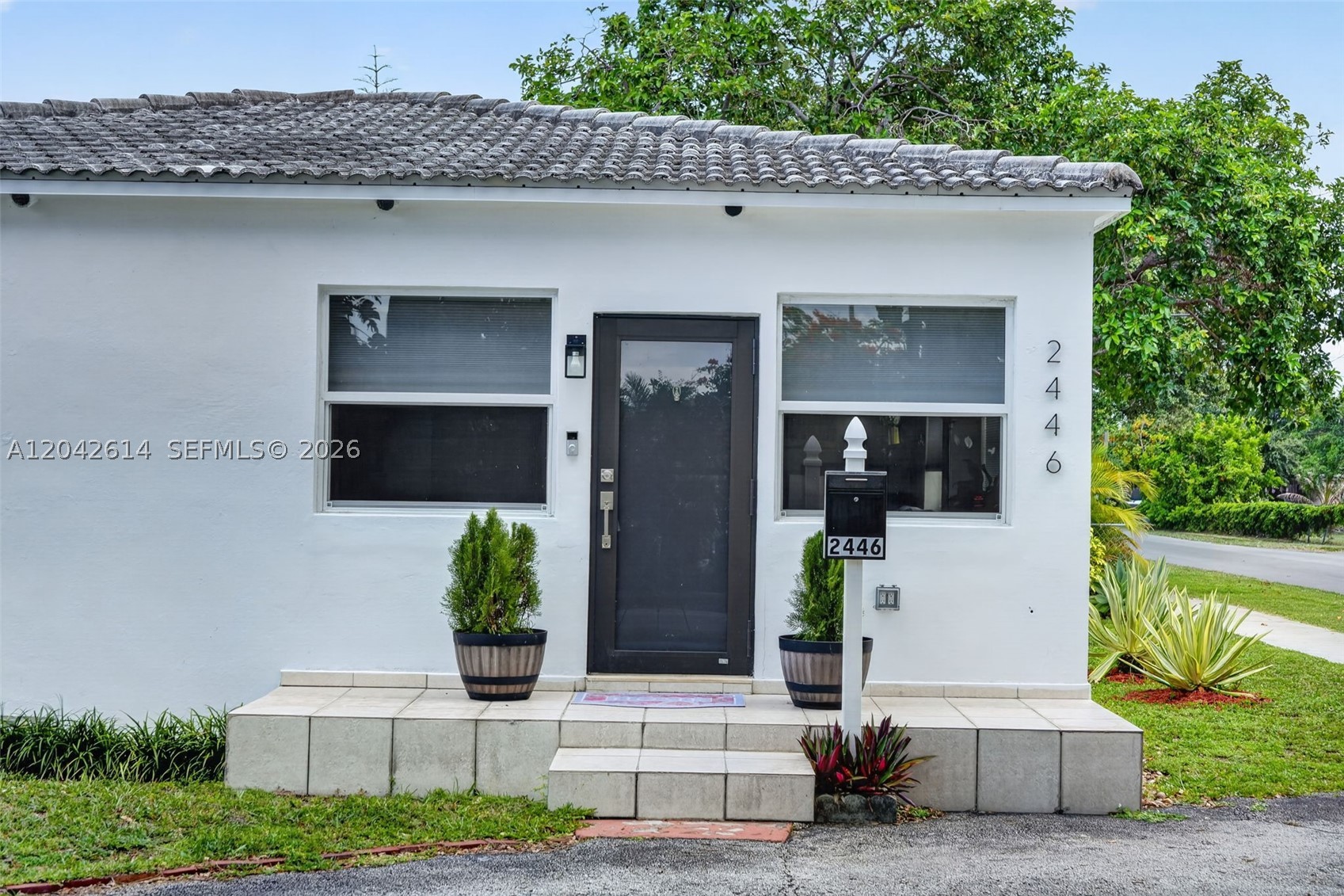 HOLLYWOOD PARK - Residential