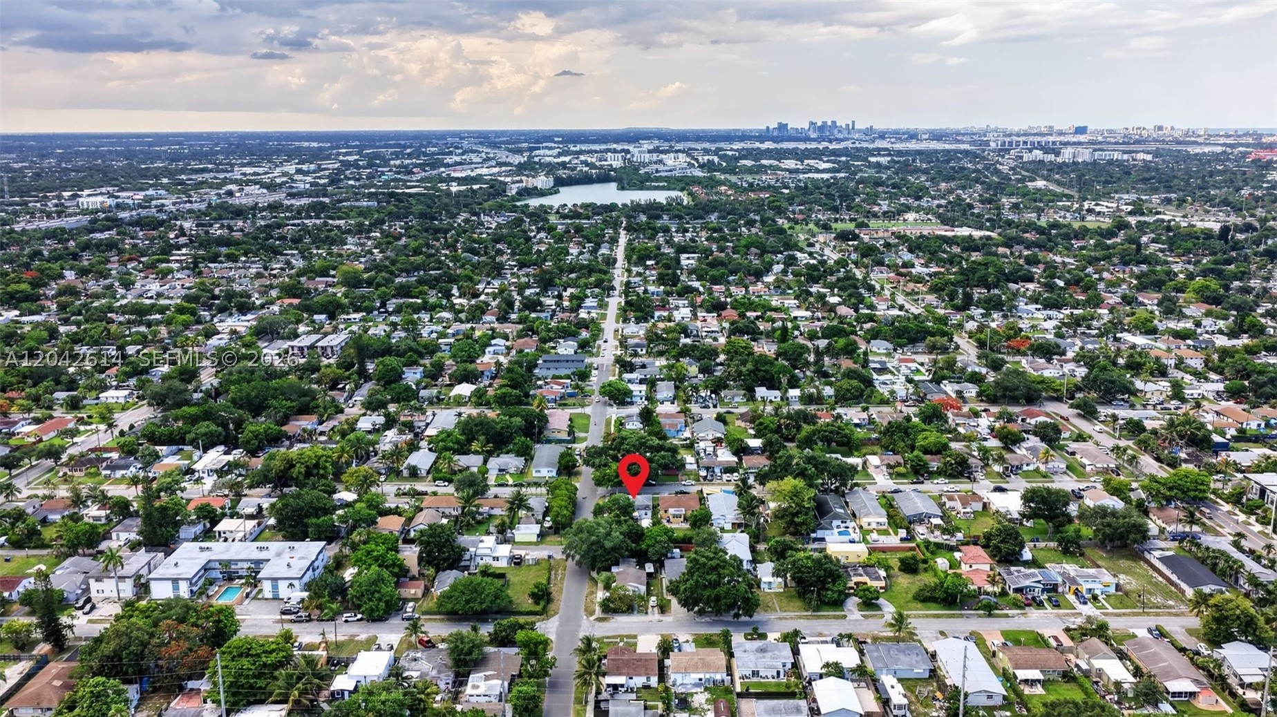 HOLLYWOOD PARK - Residential