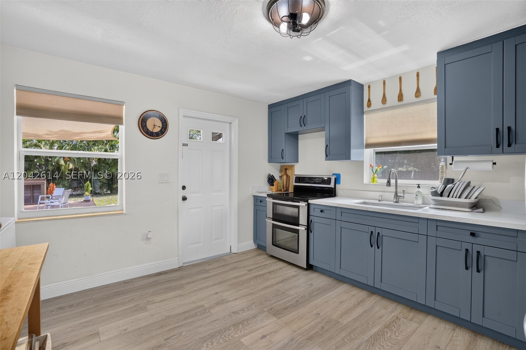 HOLLYWOOD PARK - Residential