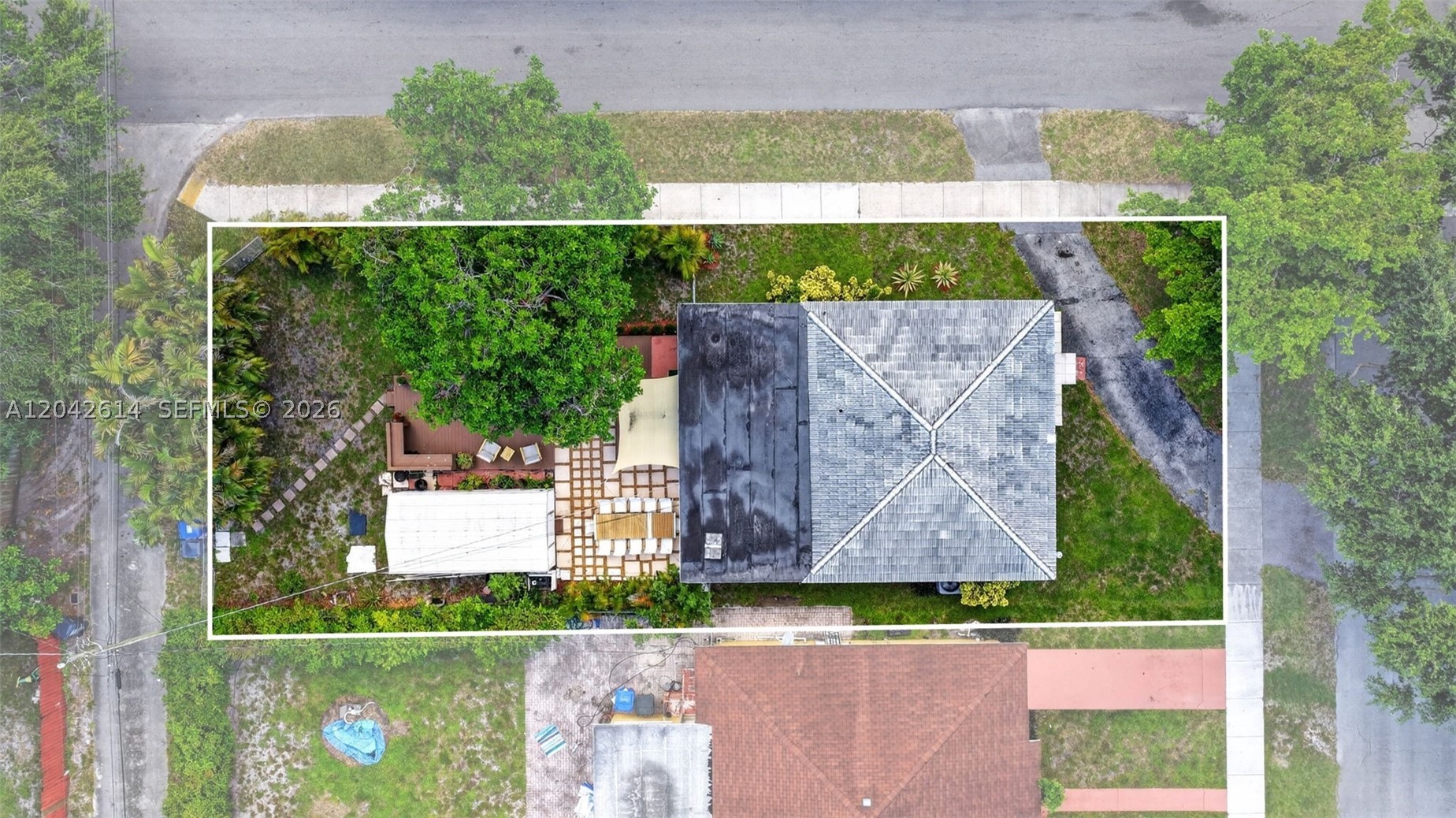 HOLLYWOOD PARK - Residential
