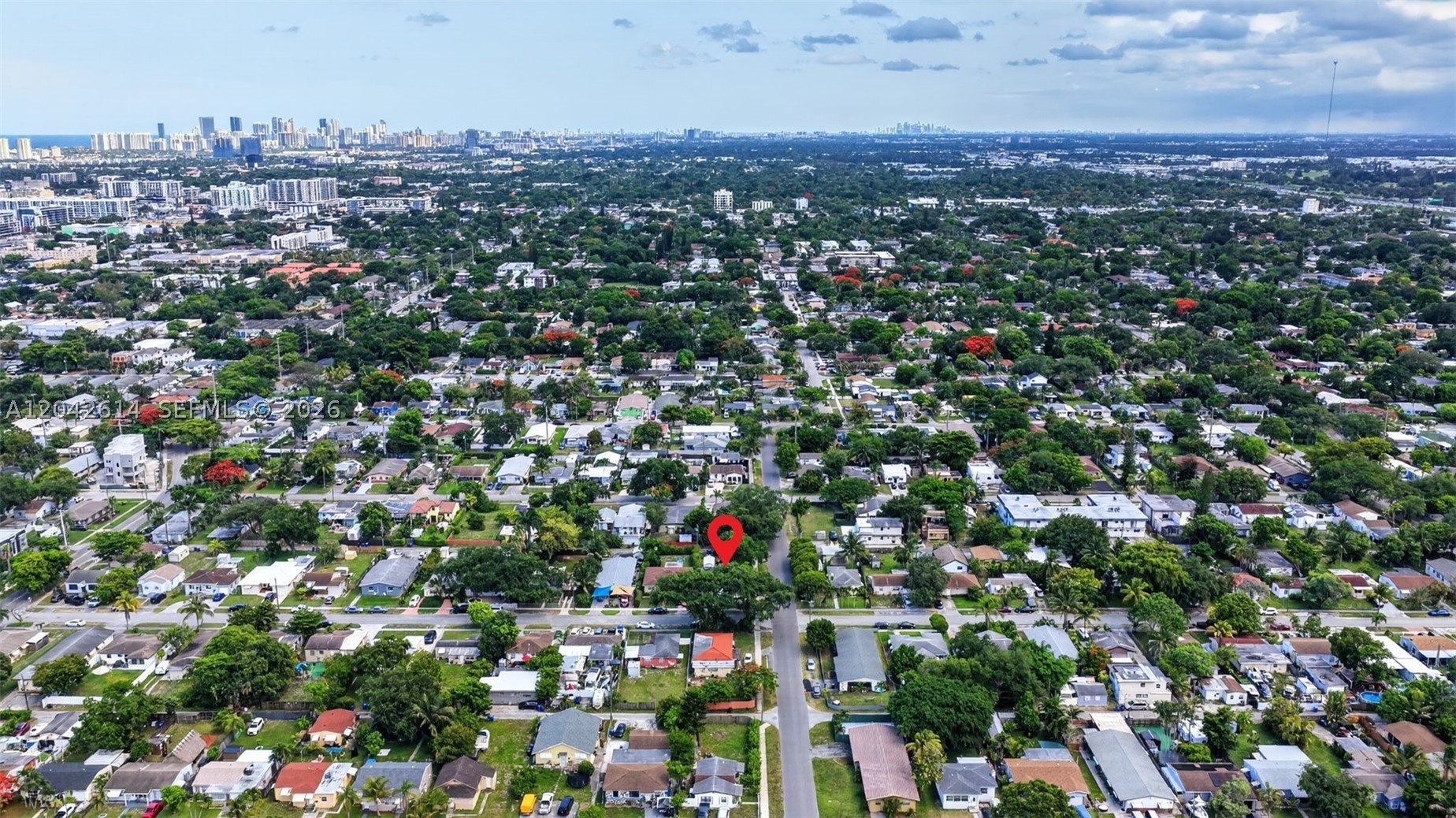 HOLLYWOOD PARK - Residential