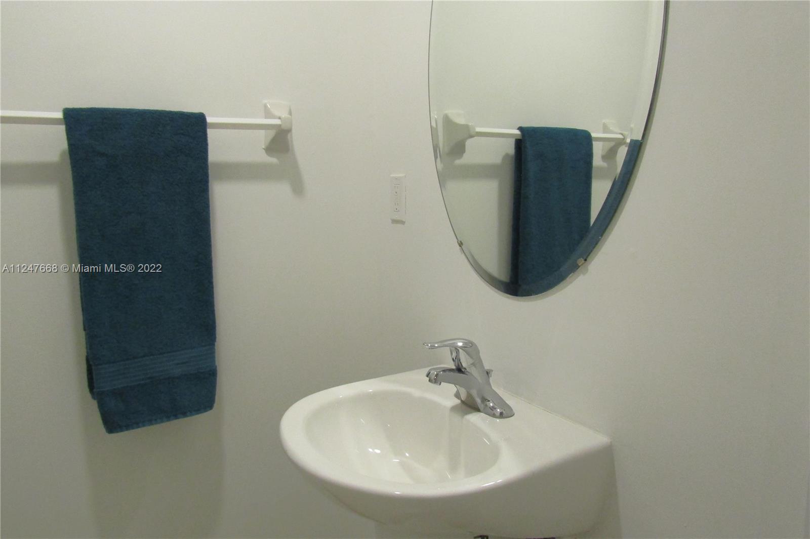 TROPICAL BREEZE TOWNHOUSE - Residential Lease
