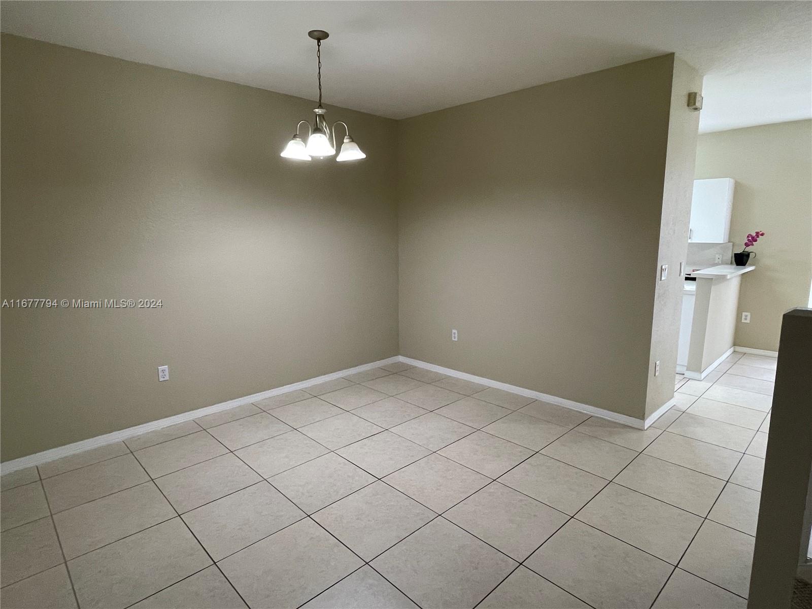 KENDALL BREEZE - Residential Lease