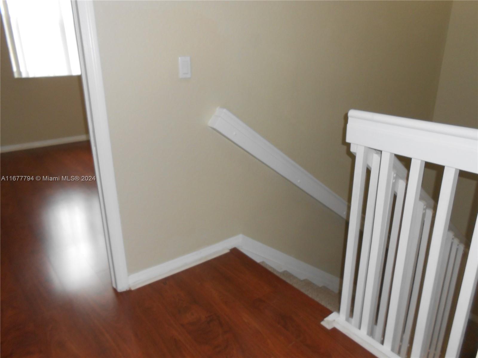 KENDALL BREEZE - Residential Lease