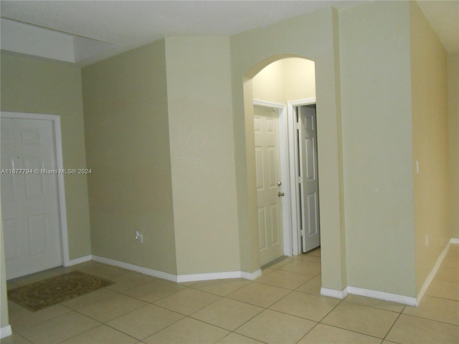 KENDALL BREEZE - Residential Lease