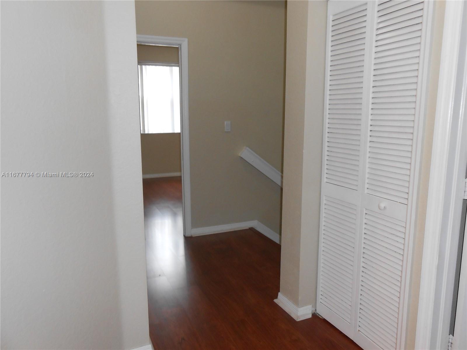 KENDALL BREEZE - Residential Lease