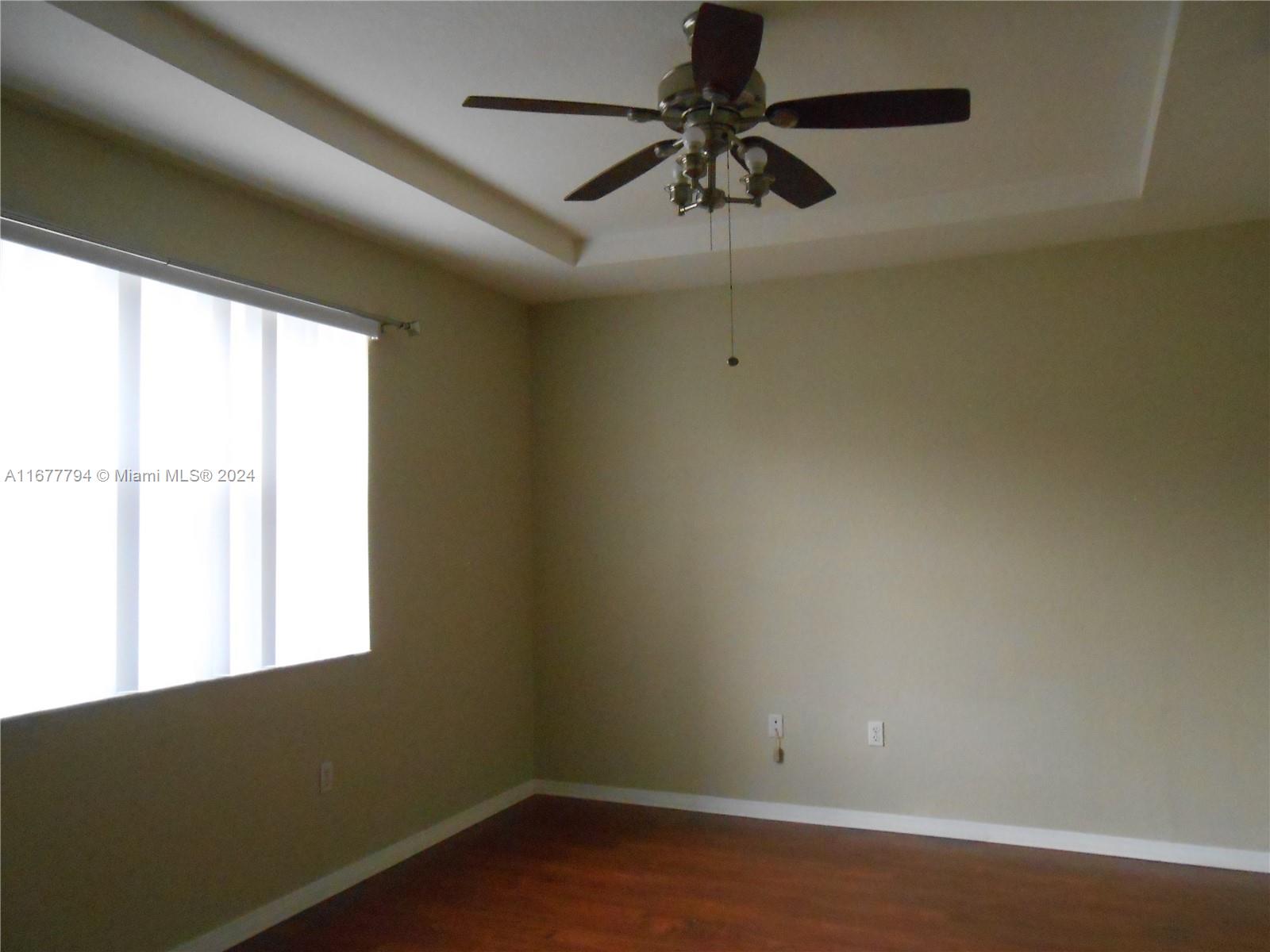 KENDALL BREEZE - Residential Lease