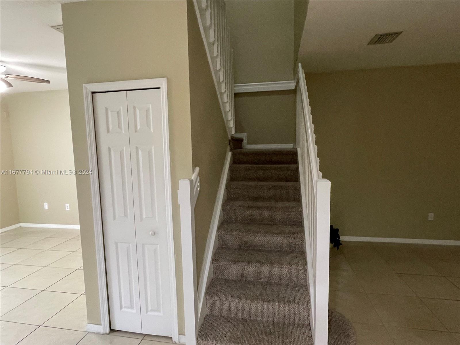 KENDALL BREEZE - Residential Lease