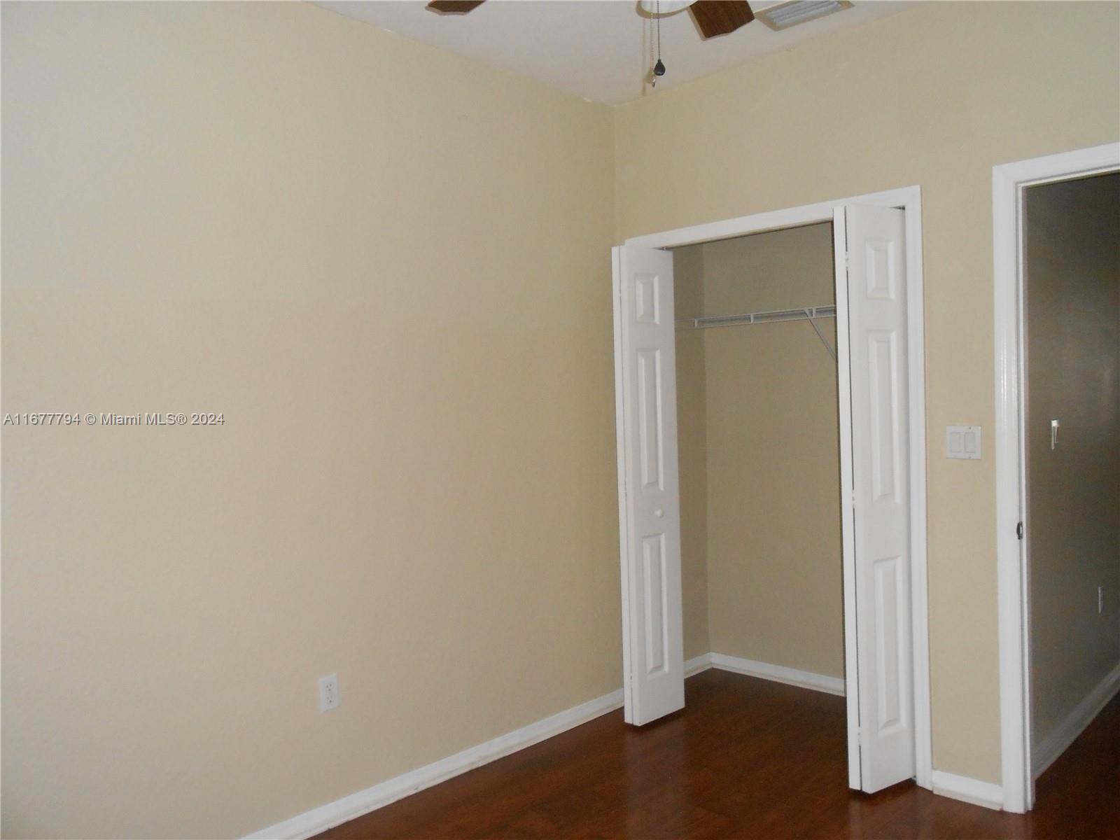 KENDALL BREEZE - Residential Lease