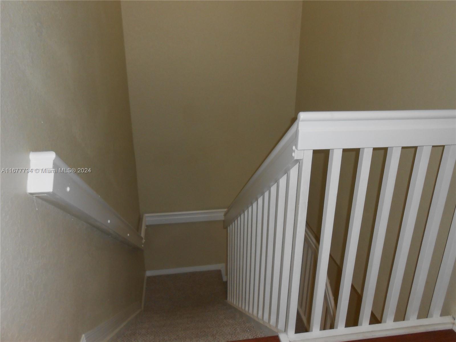 KENDALL BREEZE - Residential Lease