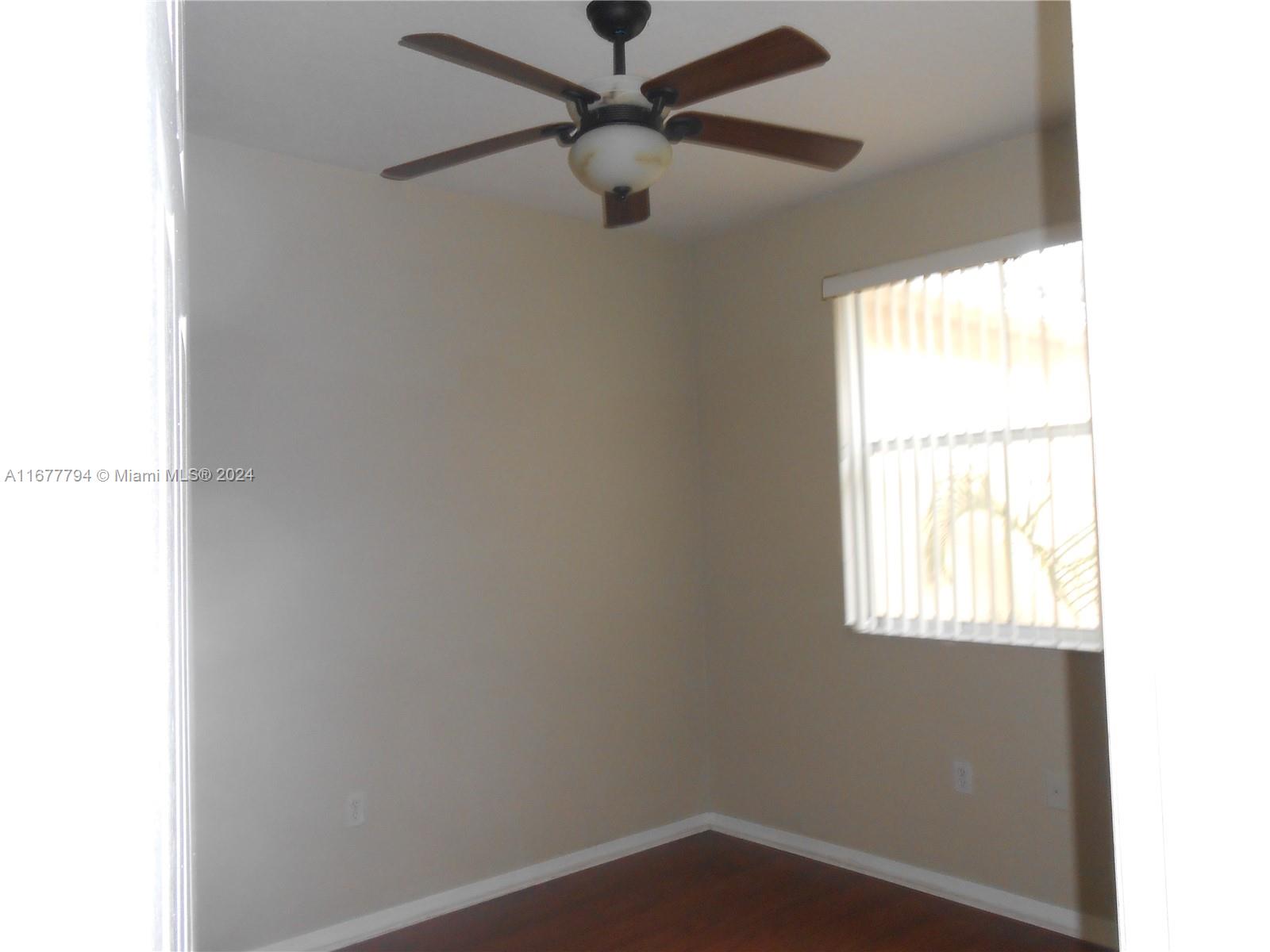 KENDALL BREEZE - Residential Lease