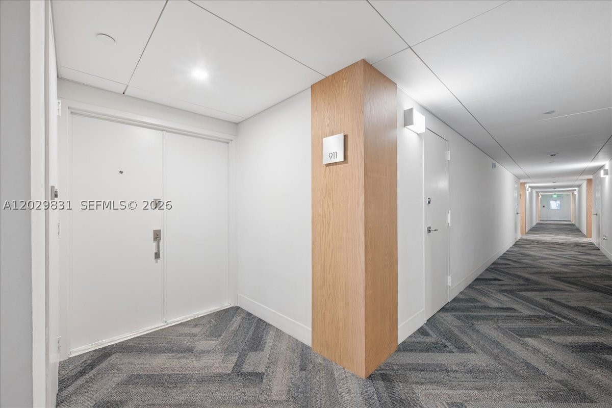 COMMODORE CLUB SOUTH COND - Residential