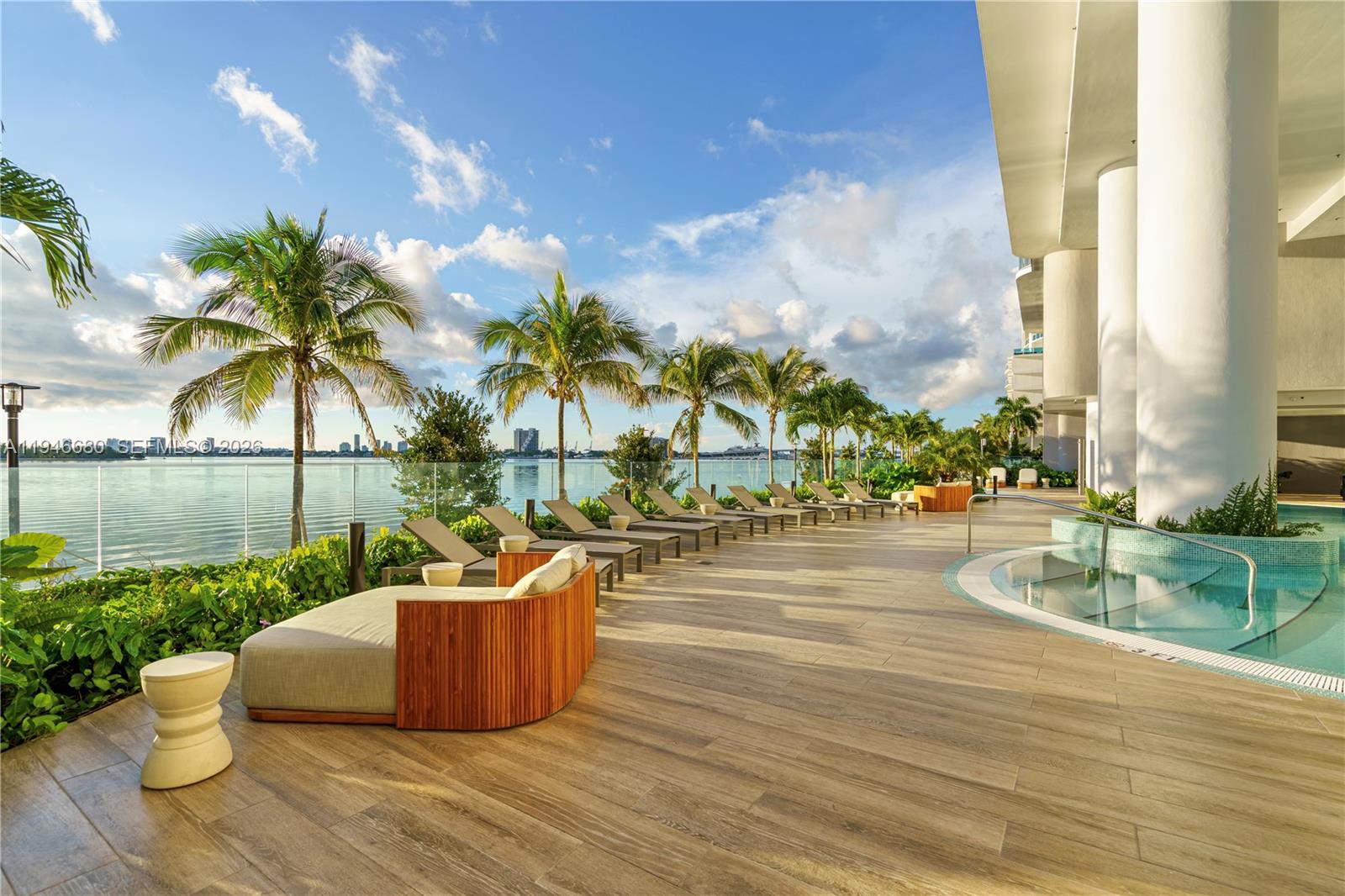 Aria Reserve South Tower - Residential Lease
