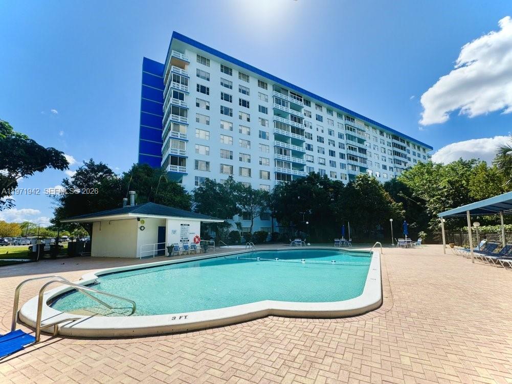 HILLCREST EAST NO 26 COND - Residential