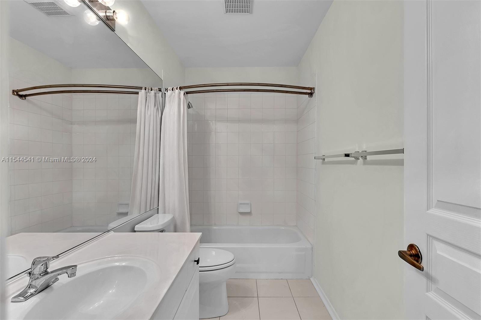 ST ANDREWS GRAND CONDO - Residential