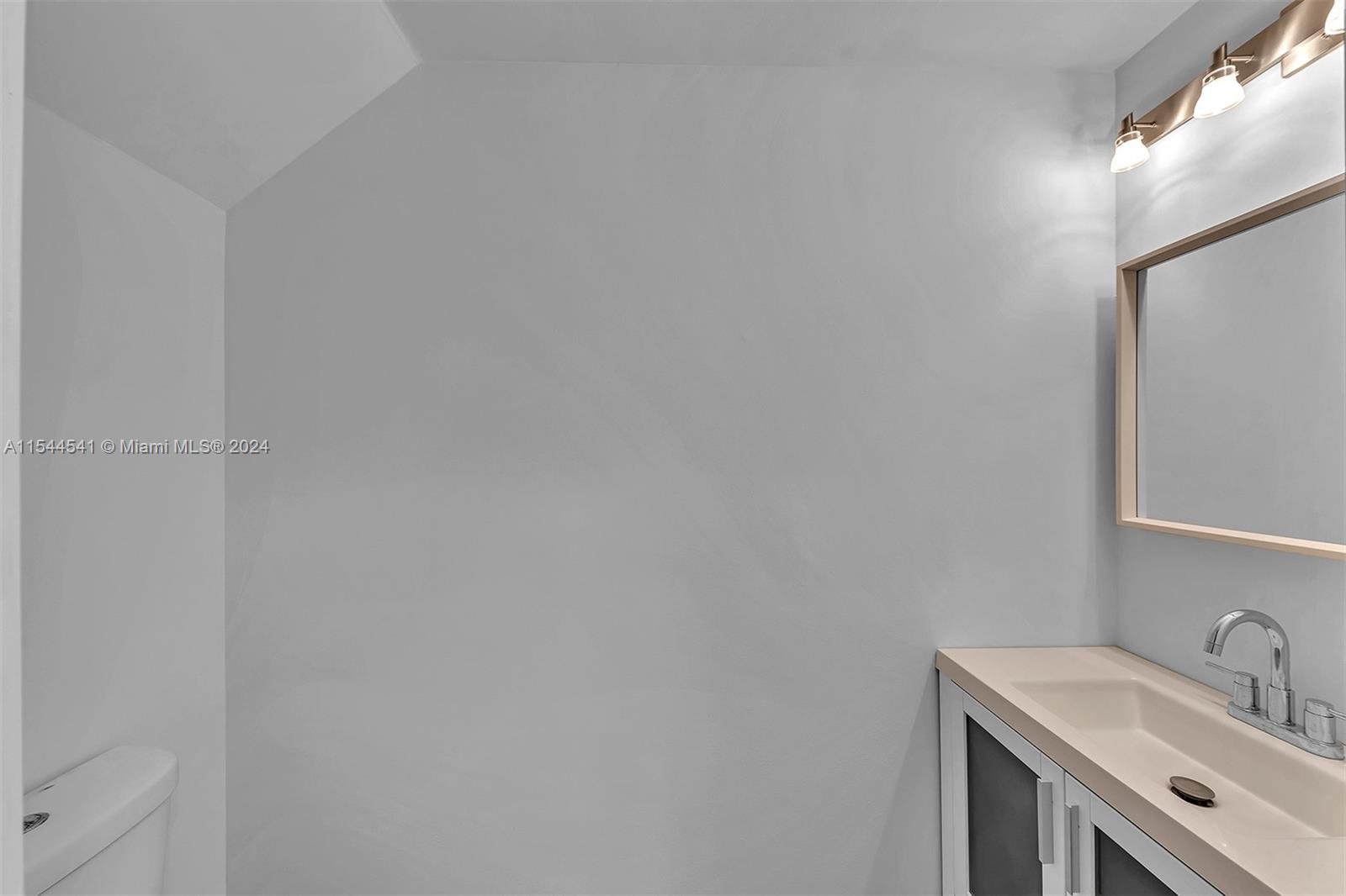 ST ANDREWS GRAND CONDO - Residential