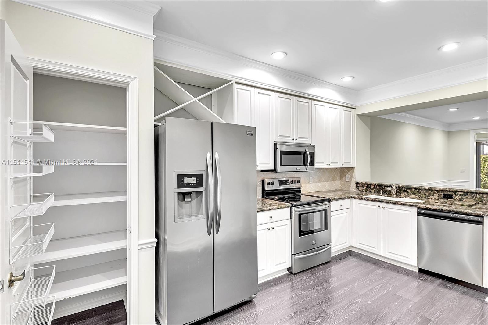 ST ANDREWS GRAND CONDO - Residential