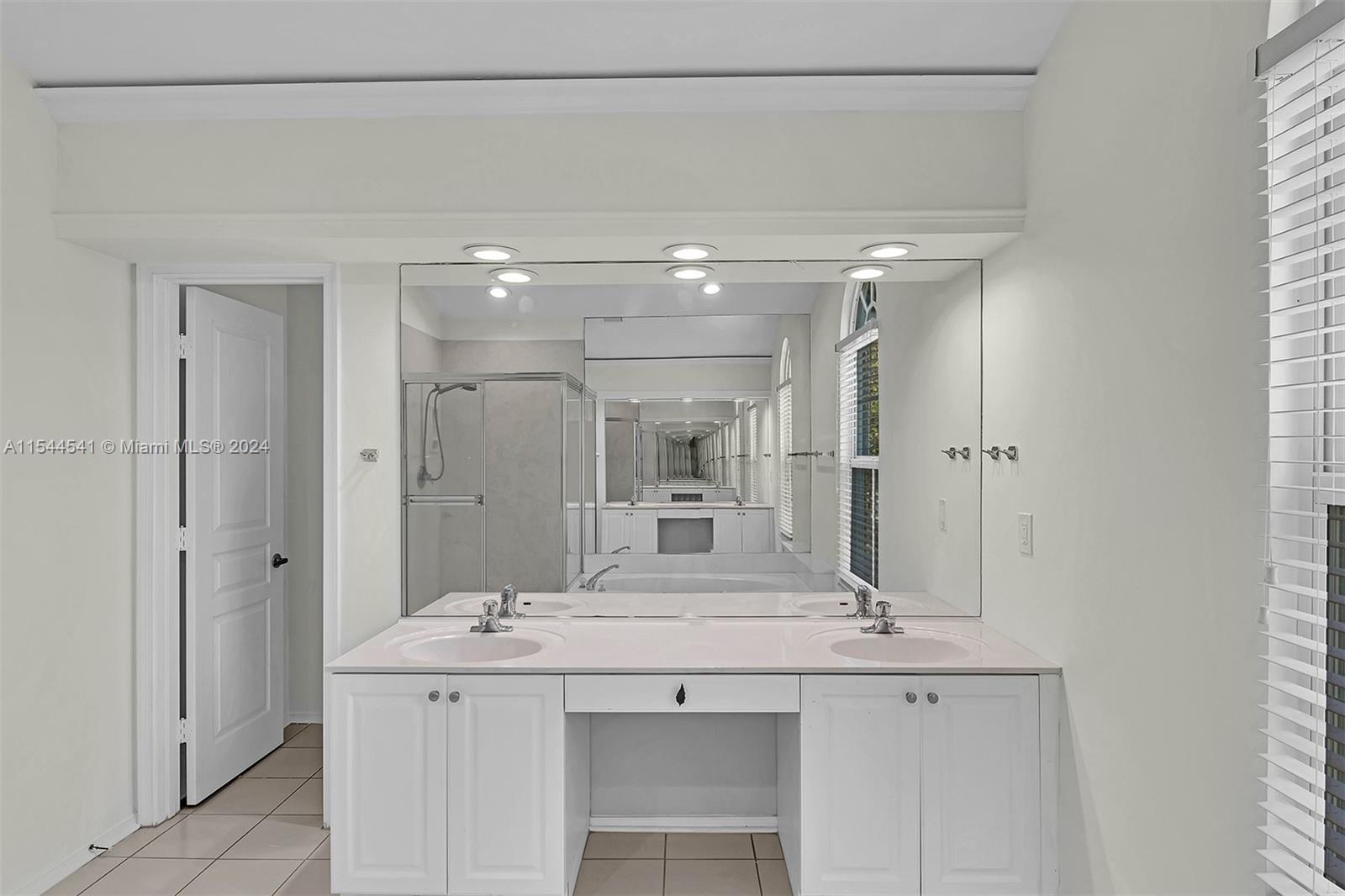 ST ANDREWS GRAND CONDO - Residential