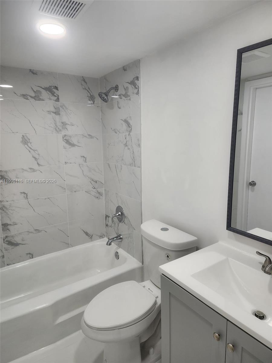 ISLA DEL MAR CONDO - Residential