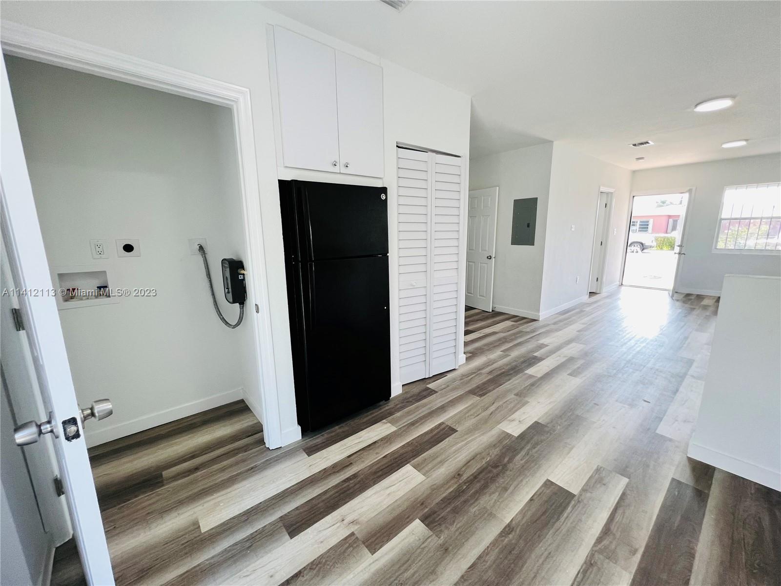 T L JOHNSON SUB IN SW1/4 - Residential Lease
