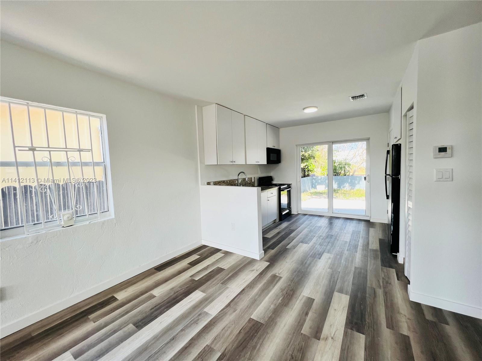 T L JOHNSON SUB IN SW1/4 - Residential Lease
