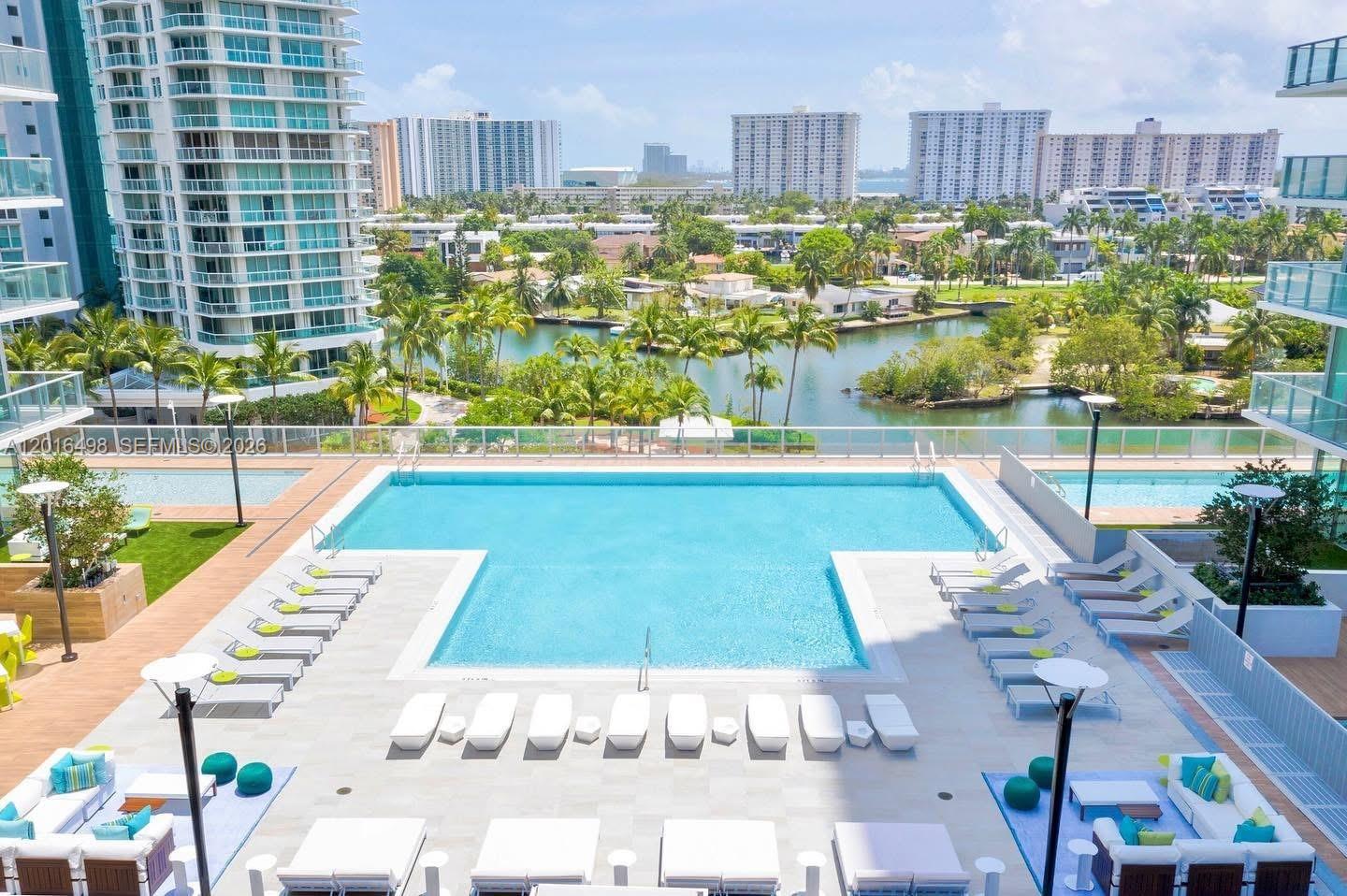 PARQUE TOWERS CONDO - Residential