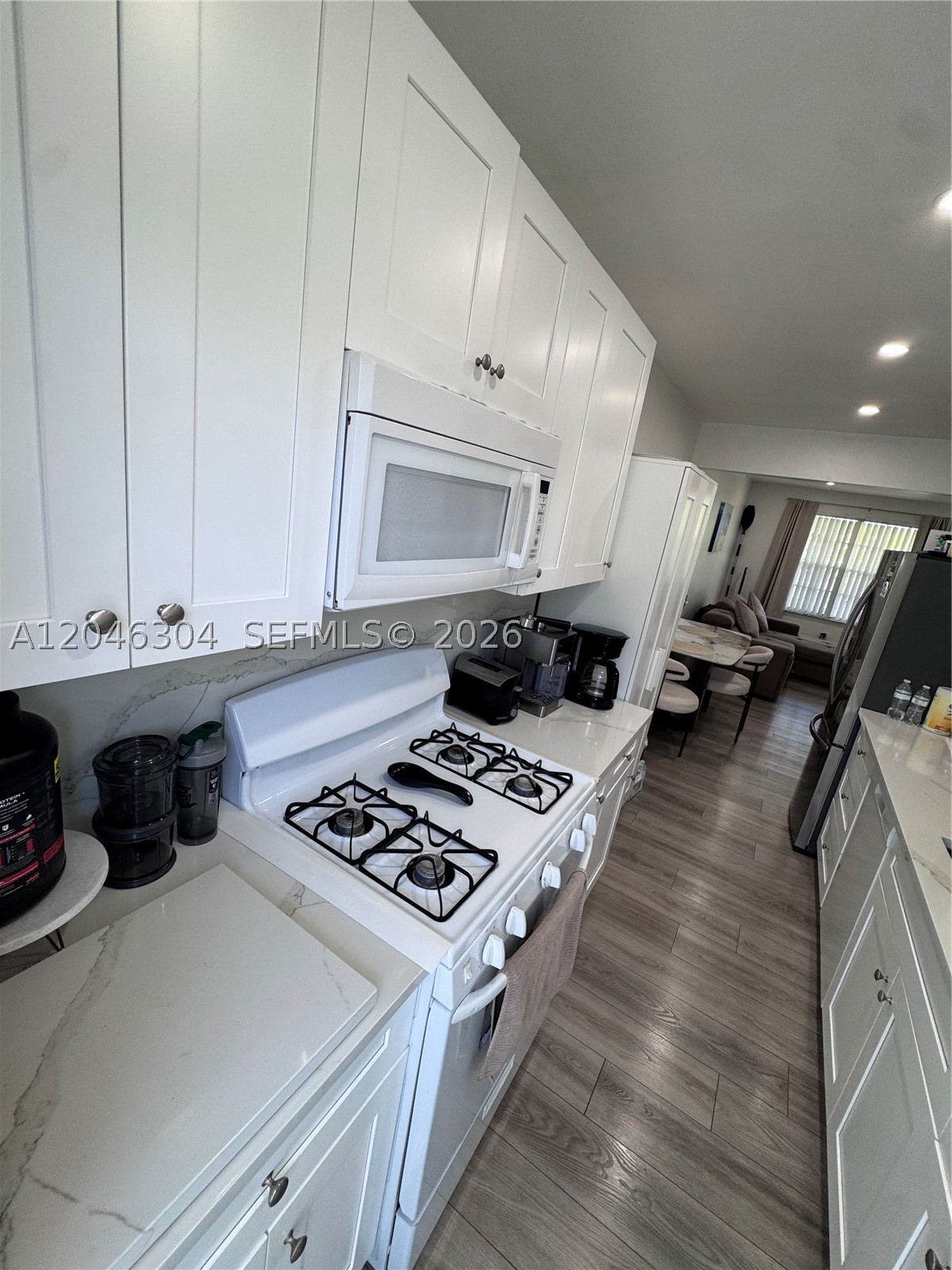 BAY VIEW CONDO - Residential
