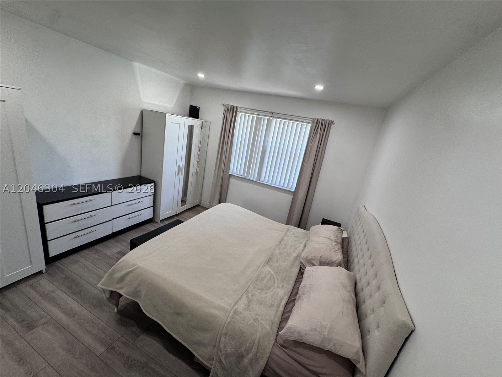 BAY VIEW CONDO - Residential