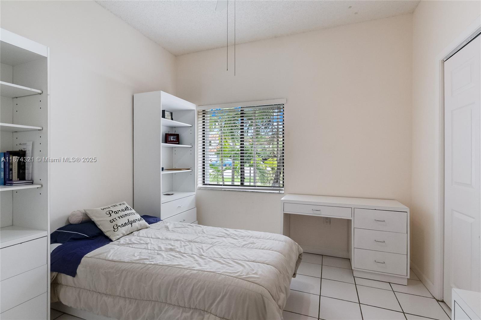 ARI SANDOR MANORS SUB - Residential