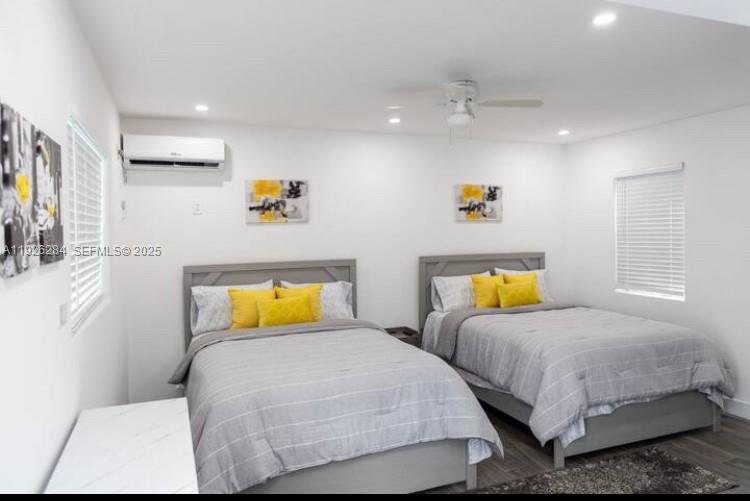 PALM PARK - Residential Lease