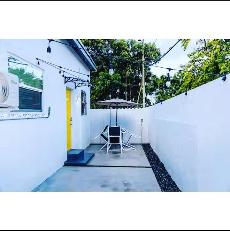 PALM PARK - Residential Lease