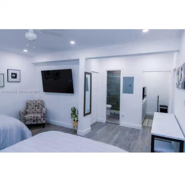 PALM PARK - Residential Lease