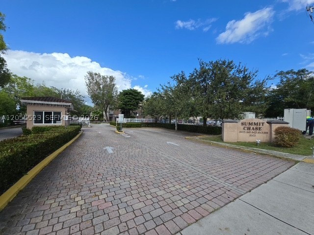 SUMMIT CHASE CONDO - Residential