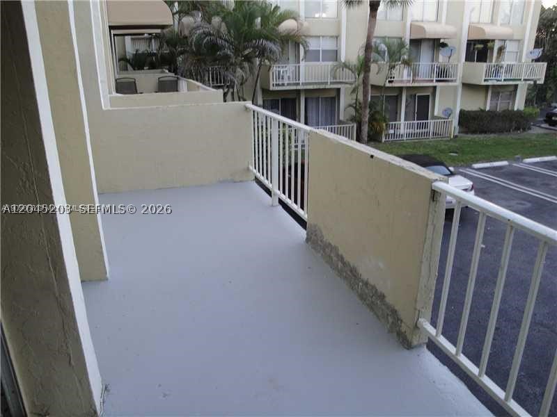 VENETIAN GARDENS AT COUNT - Residential