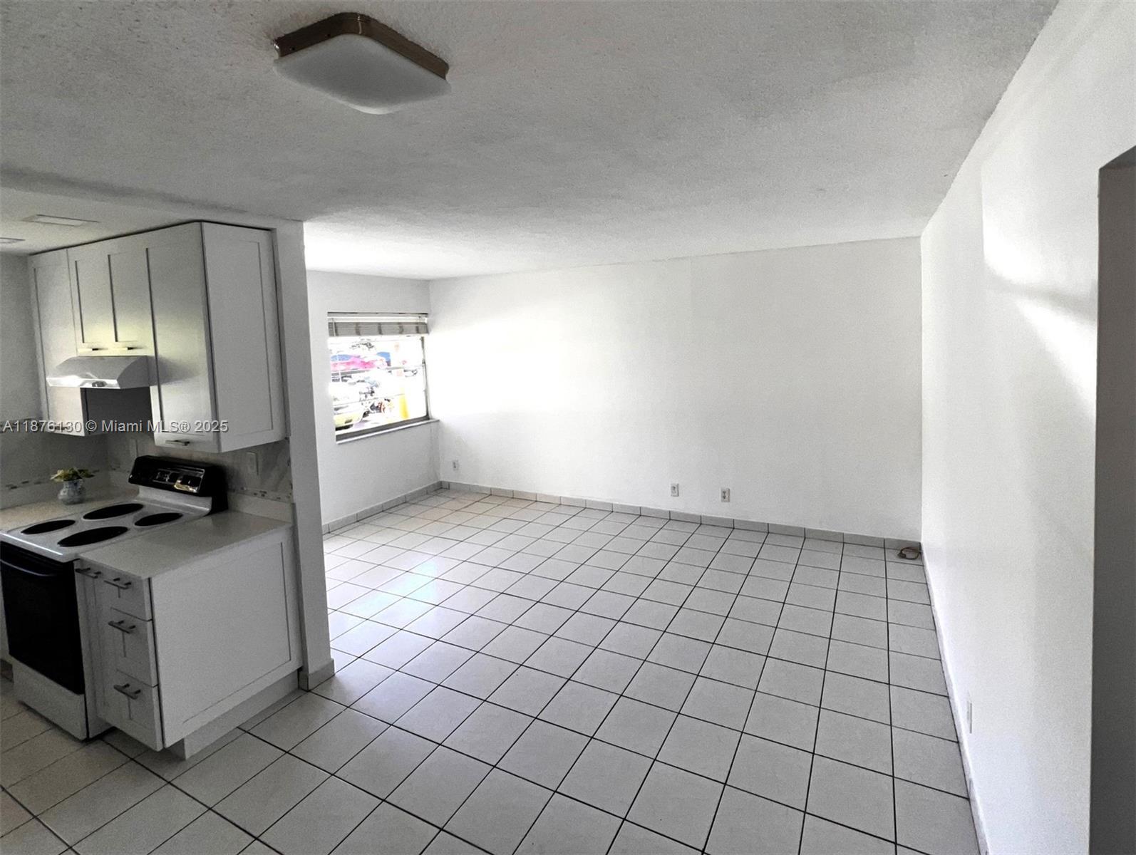 WARRENTON HOUSE CONDO - Residential