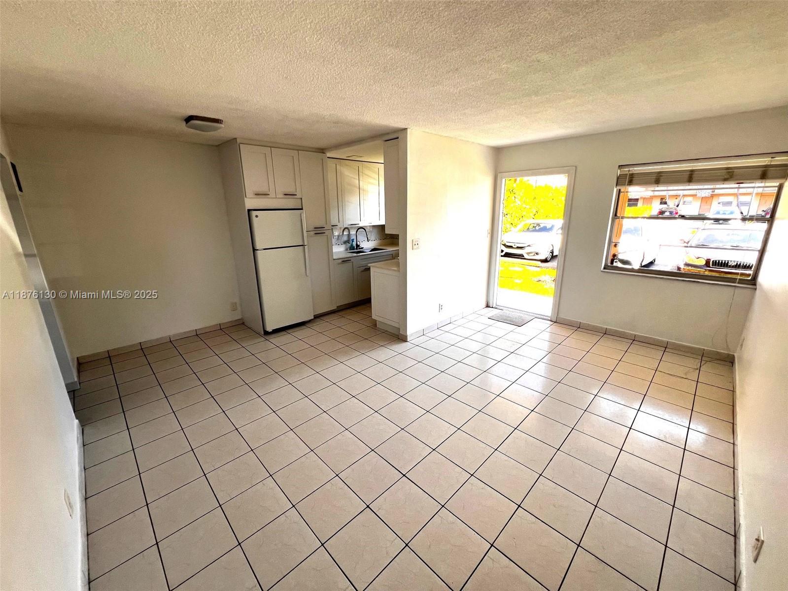 WARRENTON HOUSE CONDO - Residential