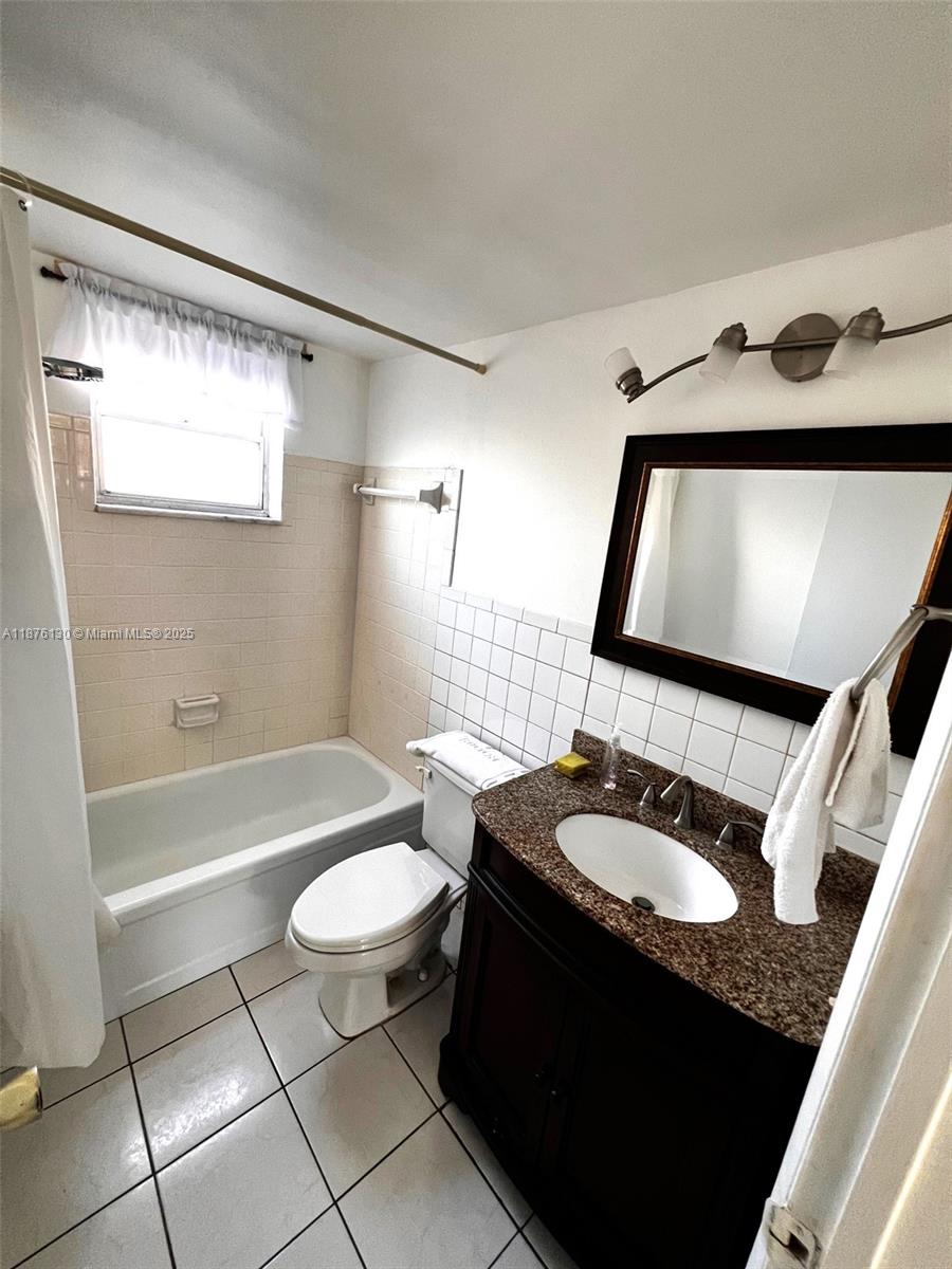 WARRENTON HOUSE CONDO - Residential