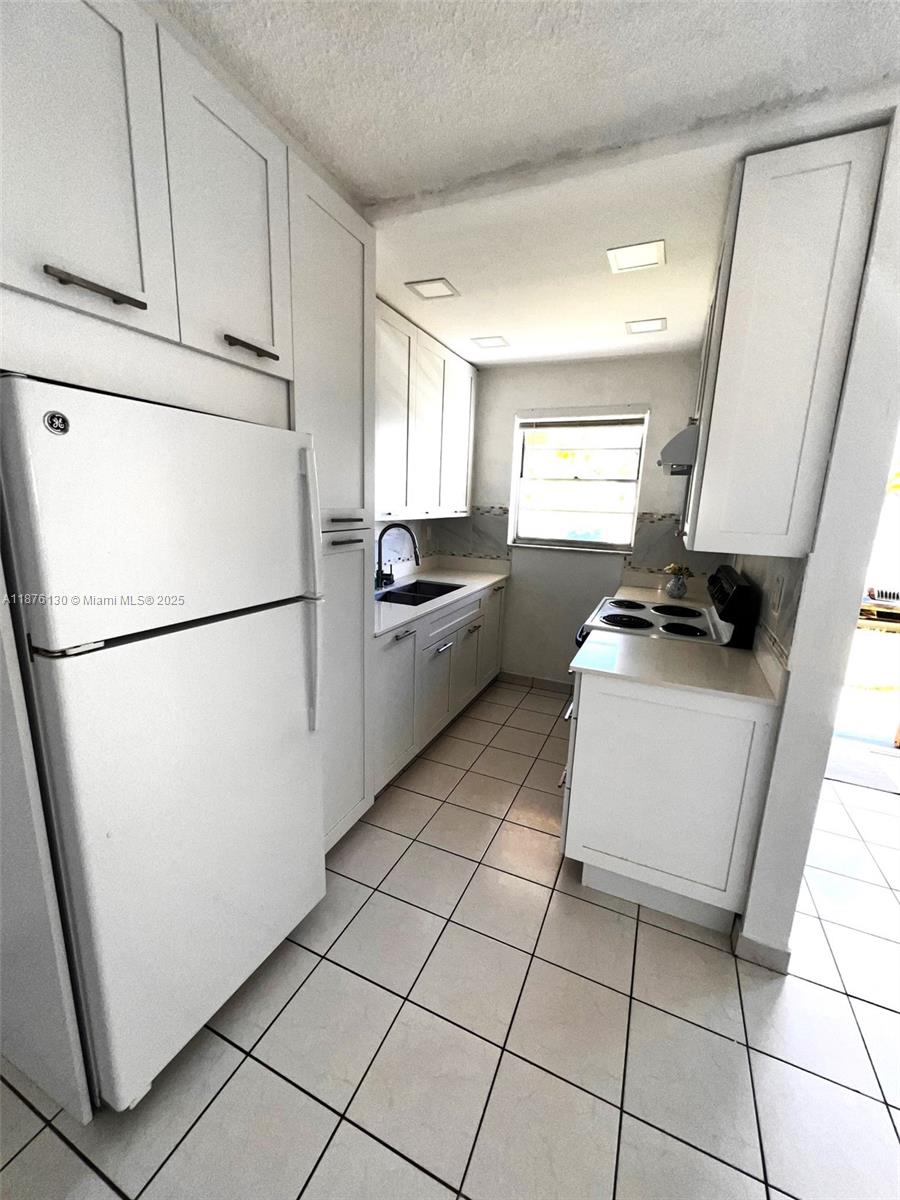 WARRENTON HOUSE CONDO - Residential