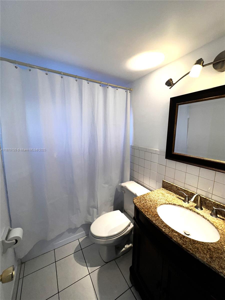 WARRENTON HOUSE CONDO - Residential