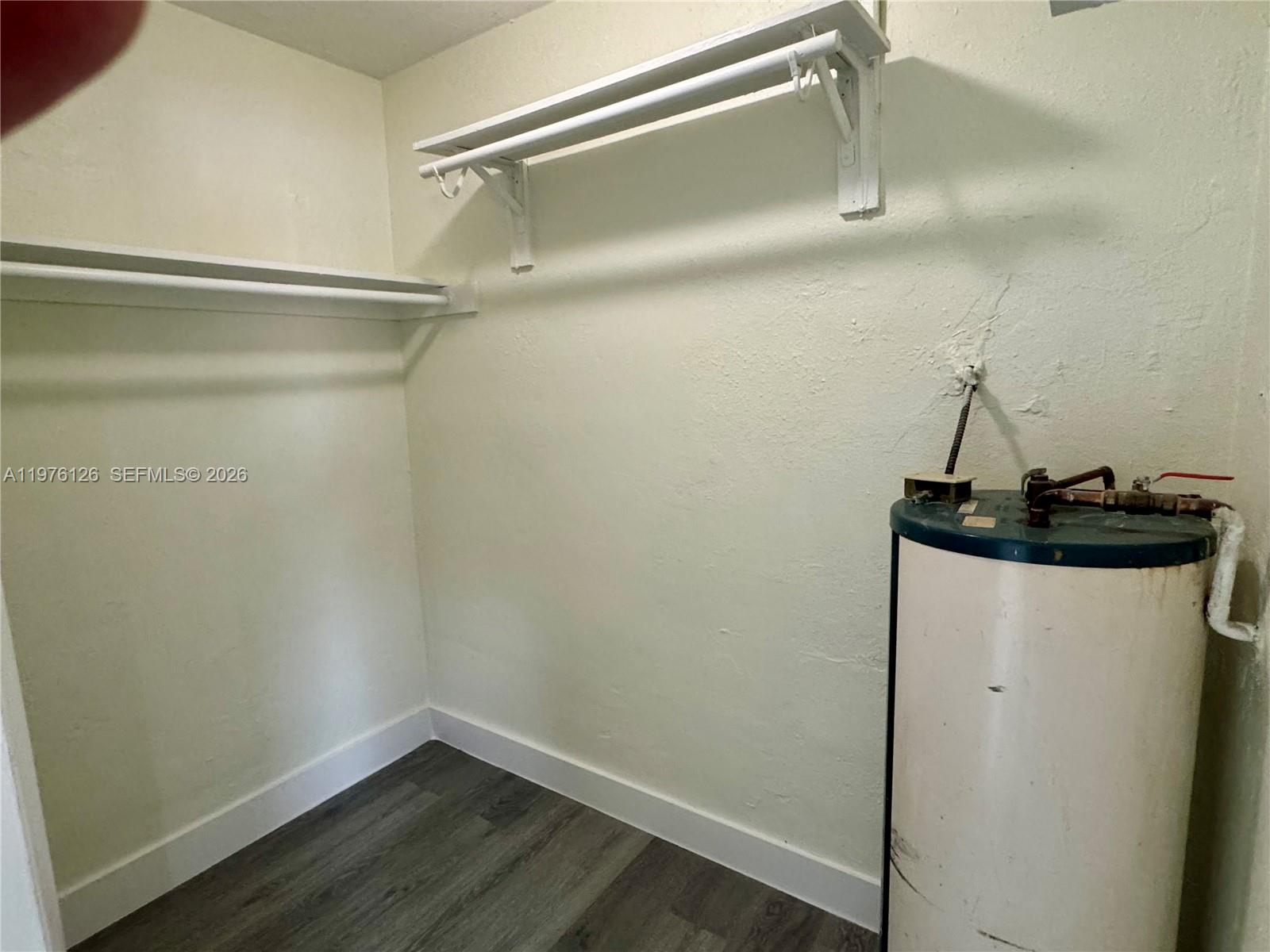 RIVERVIEW - Residential Lease